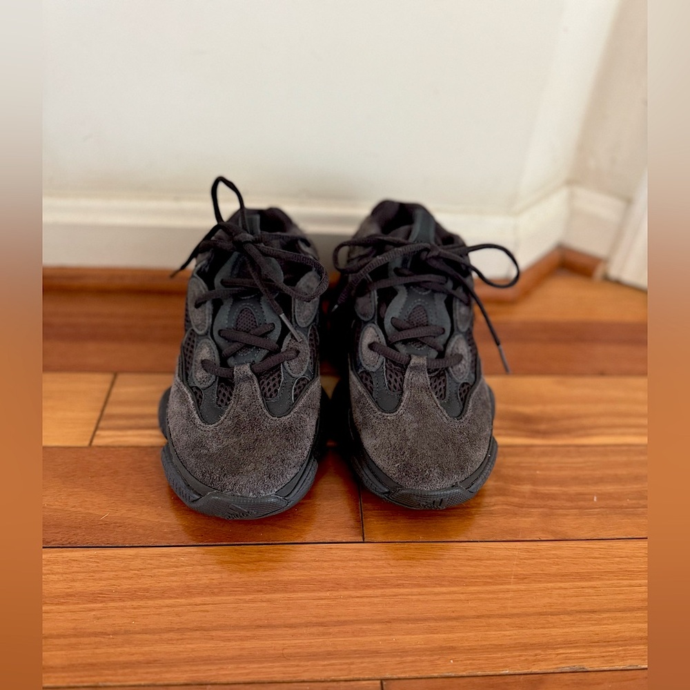 Yeezy 500 sneakers